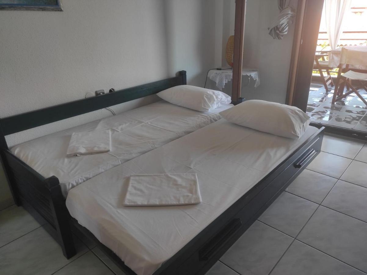 Beach Front Apartment In Pefkochori Ngoại thất bức ảnh