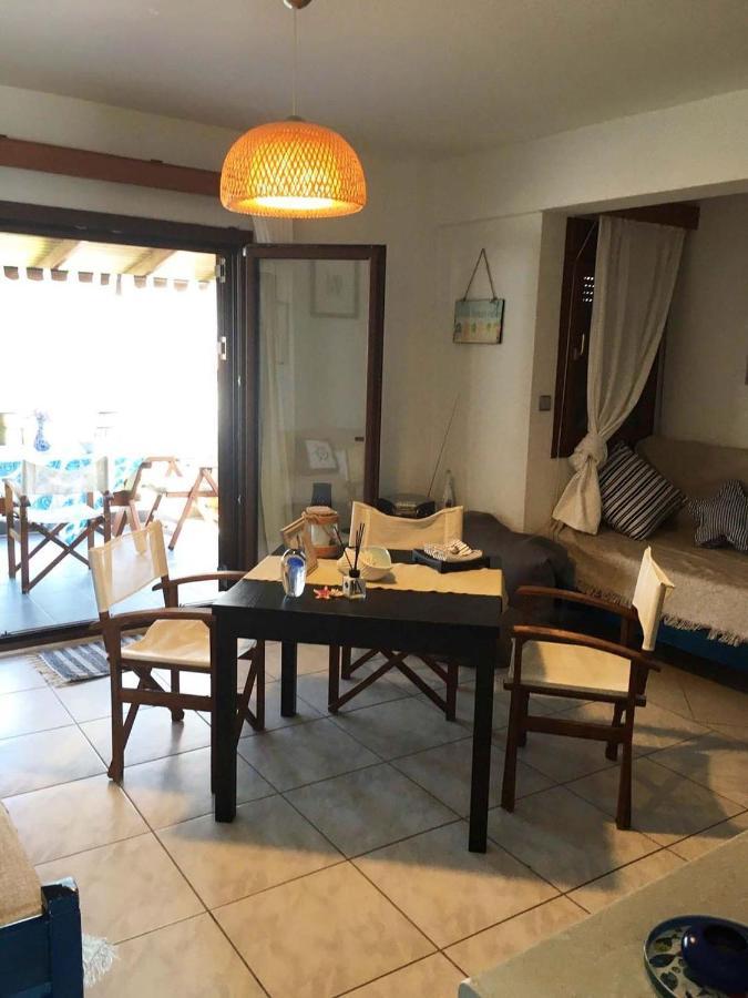 Beach Front Apartment In Pefkochori Ngoại thất bức ảnh