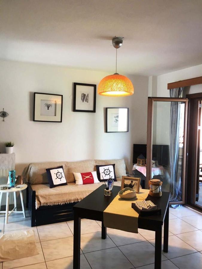 Beach Front Apartment In Pefkochori Ngoại thất bức ảnh
