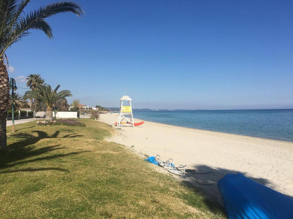 Beach Front Apartment In Pefkochori Ngoại thất bức ảnh
